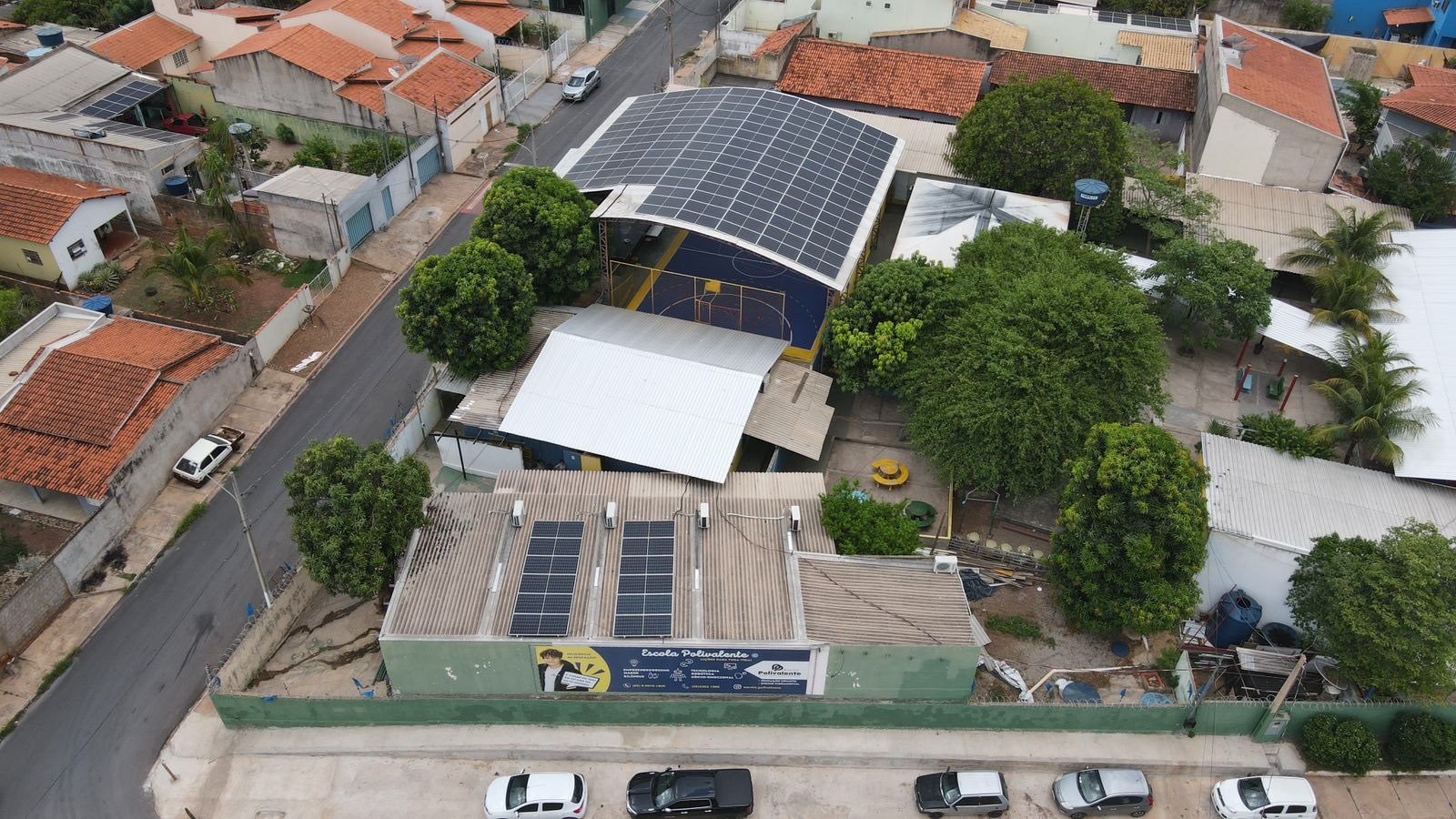 Painéis de energia solar em residência